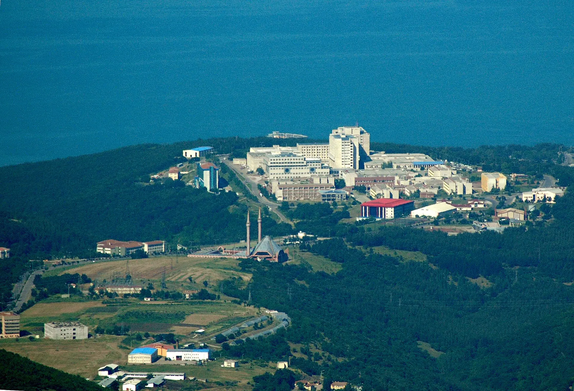 Университет Ондокуз Майыш — 1